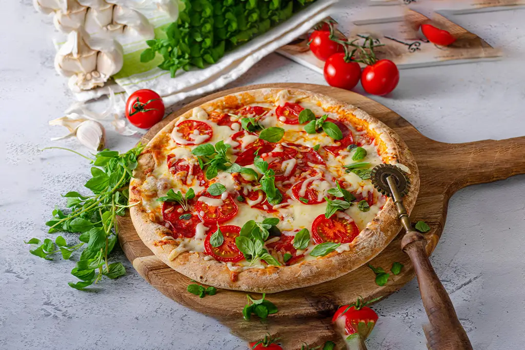 pizza-margherita-homemade-2024-09-23-13-51-43-utc