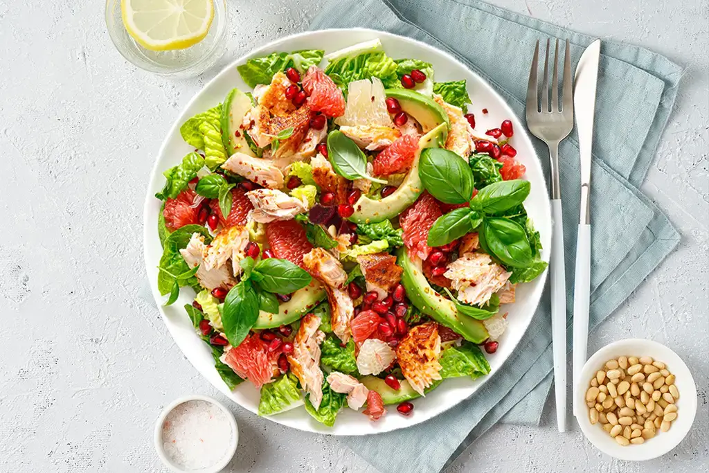 salad-salmon-with-avocado-grapefruit-and-pomegran-2025-02-19-02-51-02-utc (1)
